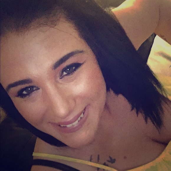 Meet your Posher, Michelle - Picture 6 of 7